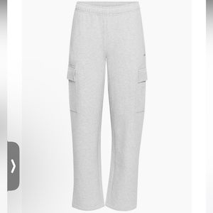 Aritzia Tna Cozy Fleece Mega Wide Cargo Sweatpant in Heather Chrome in Size XS